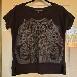 Sanctuary top with leather-like applique